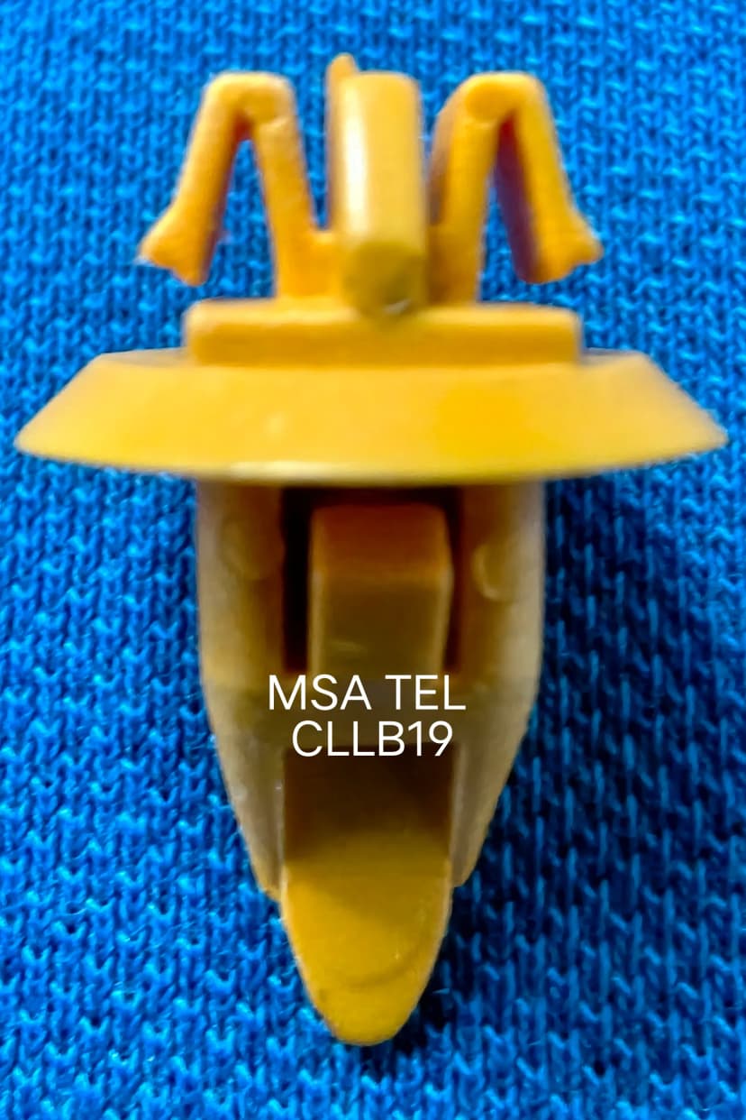 DOOR PAD I BROW CLIPS TOYOTA CLI A19